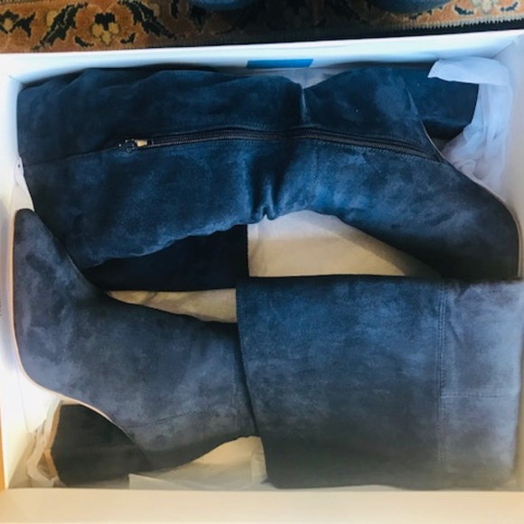NWOT Neiman Marcus Over the Knee Suede Boots - 7M - Picture 4 of 7